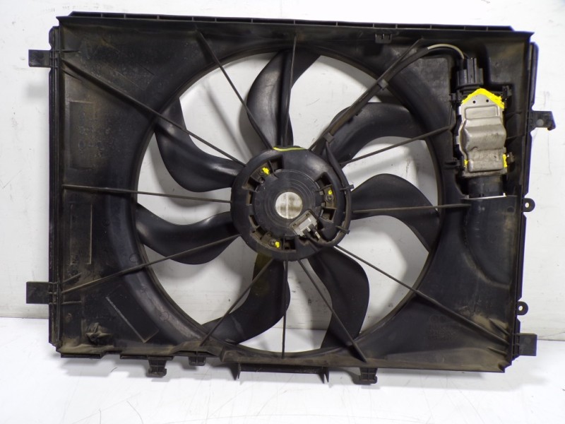 Recambio de electroventilador para mercedes-benz clase cla (w117) 2.1 cdi cat referencia OEM IAM A2465000064 3155103798 