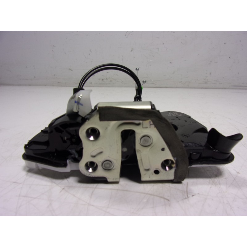 Recambio de cerradura puerta delantera izquierda para toyota hilux (3b/3c/3d) gr sport referencia OEM IAM 6904002450  