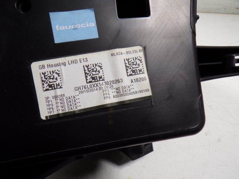 Recambio de guantera para mercedes-benz clase cla (w117) 2.1 cdi cat referencia OEM IAM A17668086009H68 A10200 