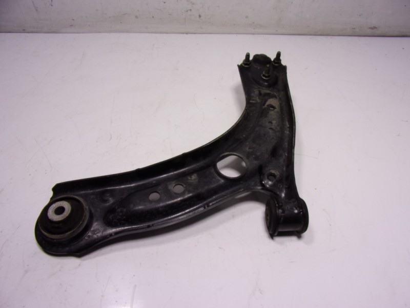 Recambio de brazo suspension inferior delantero derecho para audi q2 (gab) 1.6 tdi referencia OEM IAM 81A407152C  
