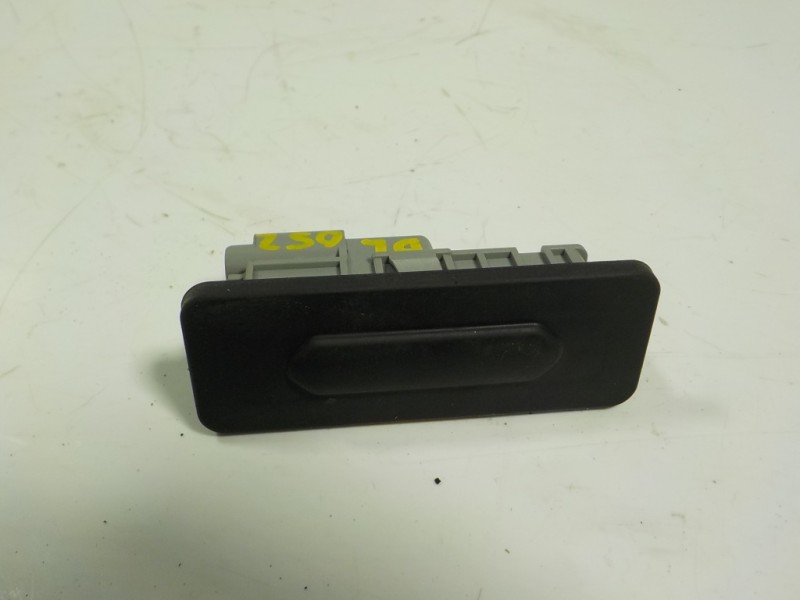 Recambio de maneta porton para renault clio v 1.5 blue dci diesel fap referencia OEM IAM 906069264R 906069264R 