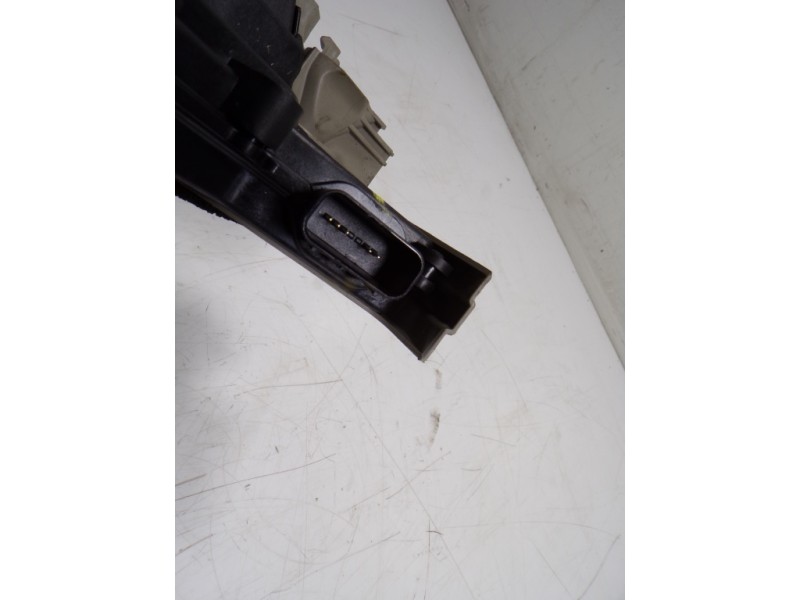 Recambio de cerradura puerta delantera derecha para kia ceed 1.0 tgdi cat referencia OEM IAM  81320J7000 