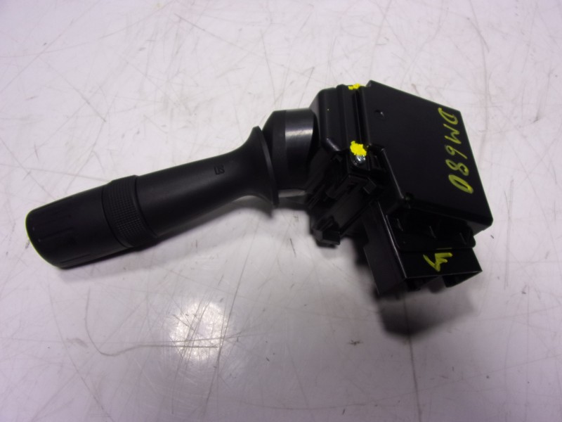 Recambio de mando limpia para toyota hilux (3b/3c/3d) gr sport referencia OEM IAM 8465206260 0626017F816 