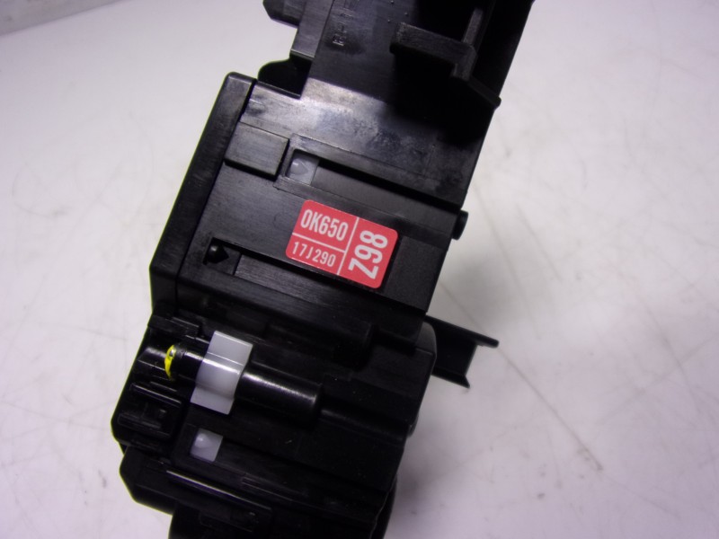 Recambio de mando luces para toyota hilux (3b/3c/3d) gr sport referencia OEM IAM 841400K650 0K65017J290 