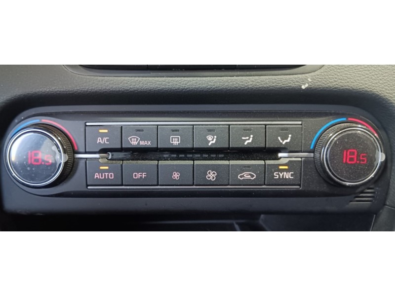 Recambio de mando climatizador para kia ceed 1.0 tgdi cat referencia OEM IAM  97250J7210 