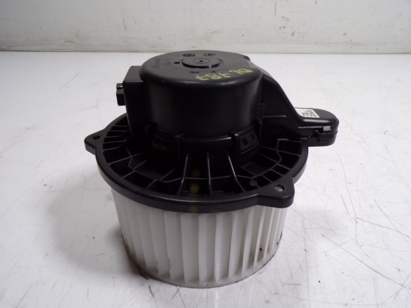 Recambio de motor calefaccion para kia ceed 1.0 tgdi cat referencia OEM IAM  EB1D1NXJAA 