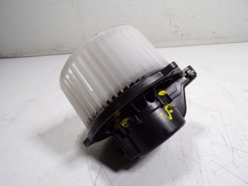 Recambio de motor calefaccion para kia ceed 1.0 tgdi cat referencia OEM IAM  EB1D1NXJAA 