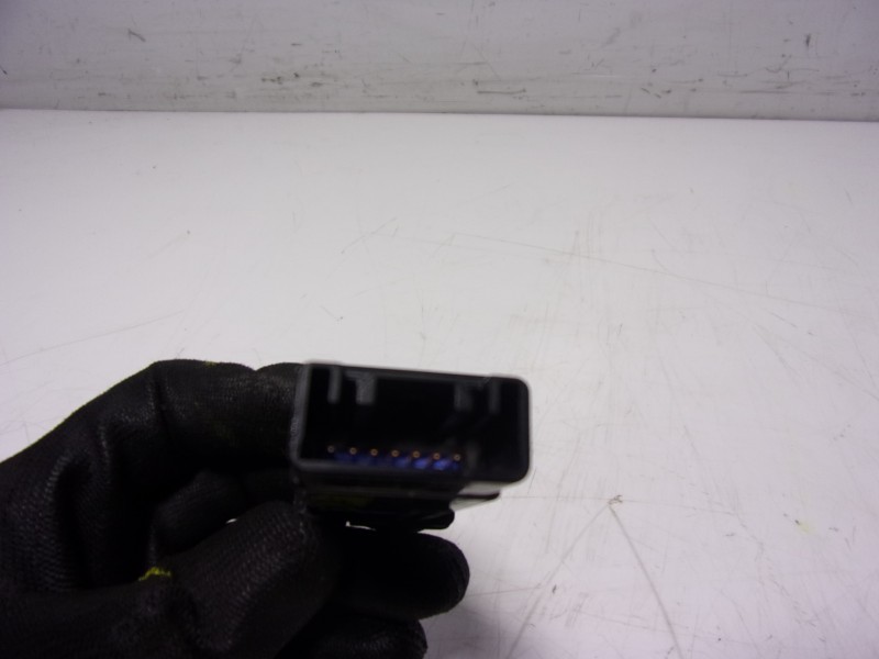 Recambio de modulo electronico para toyota hilux (3b/3c/3d) gr sport referencia OEM IAM 8475171010 15B088 