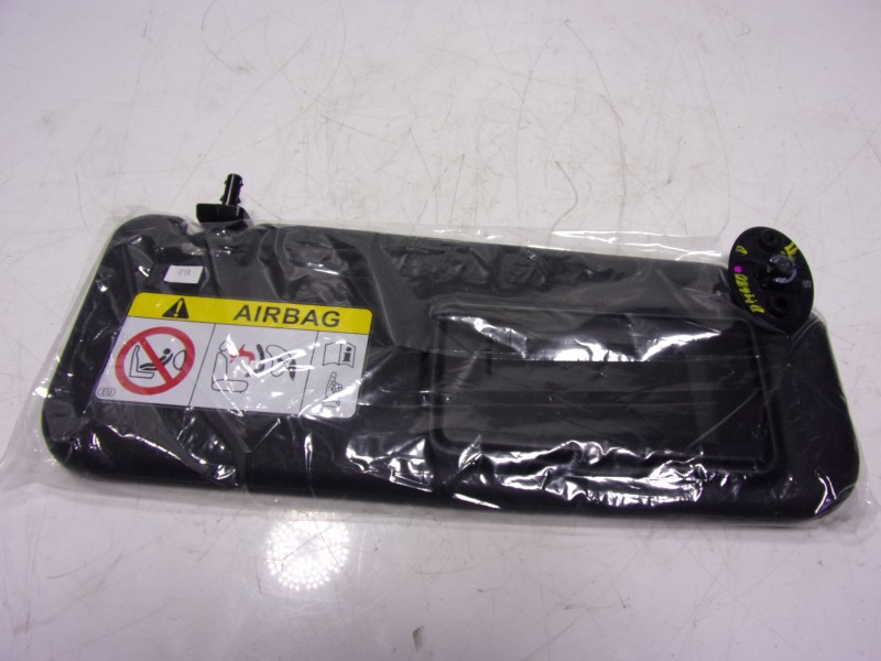 Recambio de parasol derecho para toyota hilux (3b/3c/3d) gr sport referencia OEM IAM 743100KJ00C1  