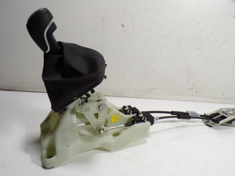 Recambio de palanca cambio para kia ceed 1.0 tgdi cat referencia OEM IAM  43700J7120WK 