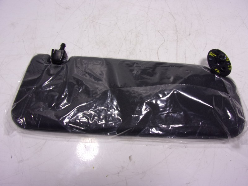 Recambio de parasol izquierdo para toyota hilux (3b/3c/3d) gr sport referencia OEM IAM 743200KF60C1  