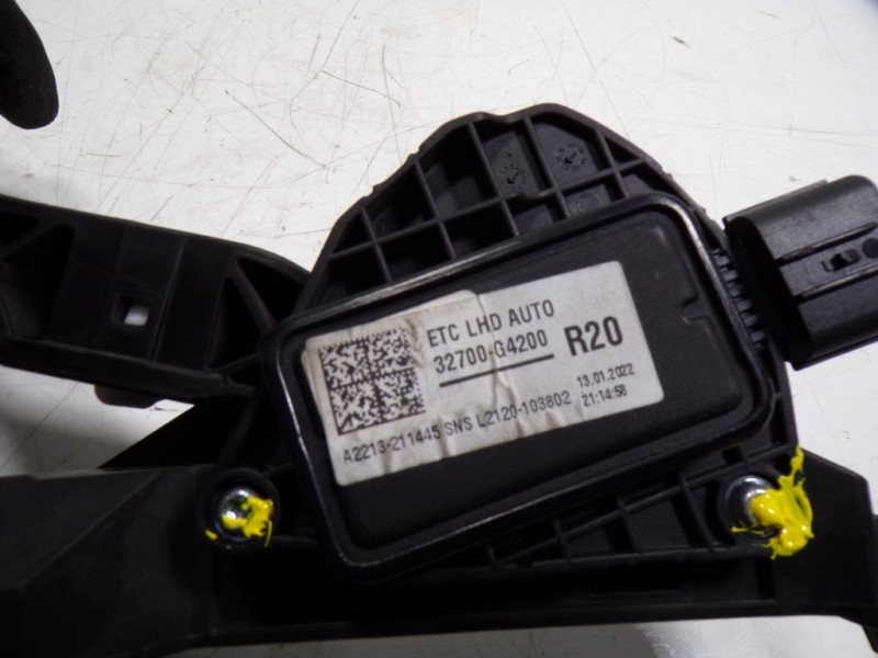 Recambio de potenciometro pedal para kia ceed 1.0 tgdi cat referencia OEM IAM  32700G4200 