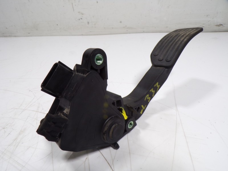 Recambio de potenciometro pedal para nissan juke (f15) 1.2 16v cat referencia OEM IAM 180023RA0B 180023RA0B 