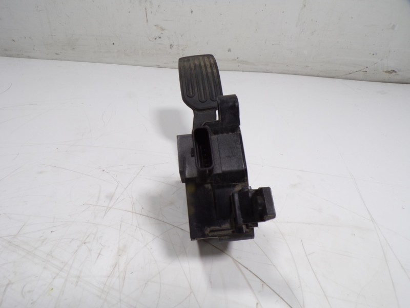 Recambio de potenciometro pedal para nissan juke (f15) 1.2 16v cat referencia OEM IAM 180023RA0B 180023RA0B 
