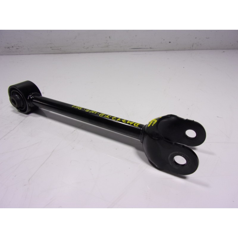 Recambio de brazo suspension inferior trasero derecho para toyota corolla hybrid referencia OEM IAM 4871002090  