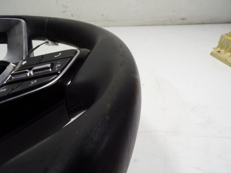 Recambio de volante para kia ceed 1.0 tgdi cat referencia OEM IAM  56100J7HX0SA1 