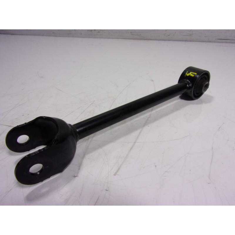 Recambio de brazo suspension inferior trasero izquierdo para toyota corolla hybrid referencia OEM IAM 4871002090  