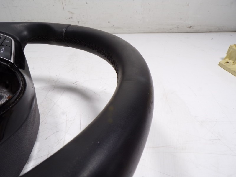 Recambio de volante para kia ceed 1.0 tgdi cat referencia OEM IAM  56100J7HX0SA1 