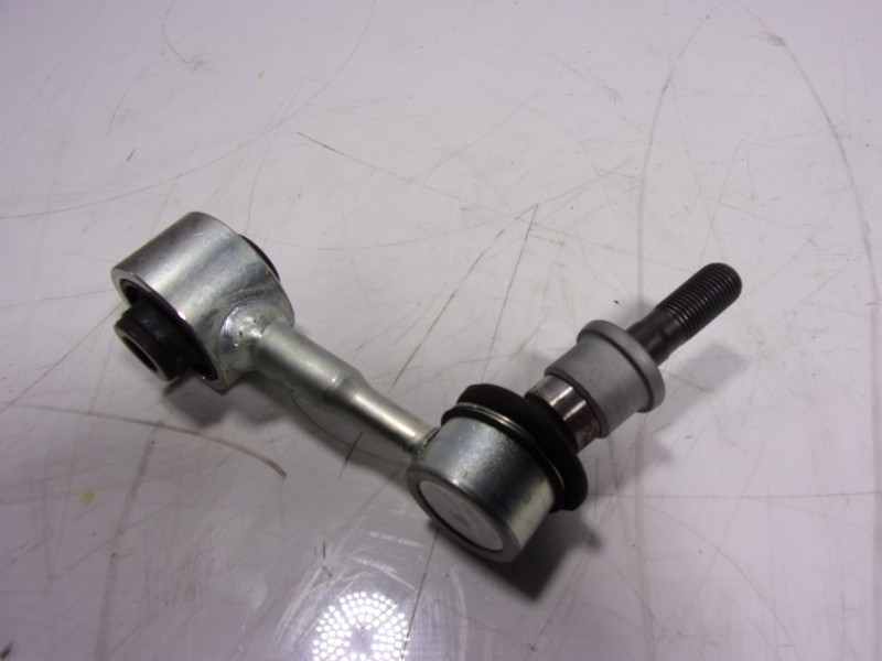 Recambio de tirante trasero derecho para toyota corolla hybrid referencia OEM IAM 4883047010  