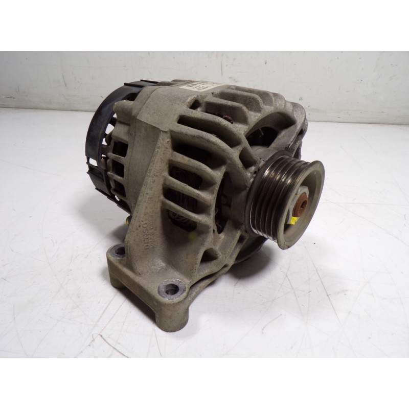 Recambio de alternador para fiat punto (199) 1.2 cat referencia OEM IAM 52003532 MS1012101381 