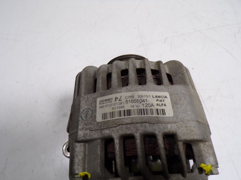 Recambio de alternador para fiat punto (199) 1.2 cat referencia OEM IAM 52003532 MS1012101381 