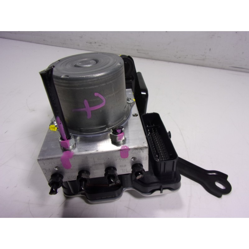 Recambio de abs para toyota yaris cross 1.5 vvti 16 v 55 kw referencia OEM IAM 440500DJ40 0265299220 