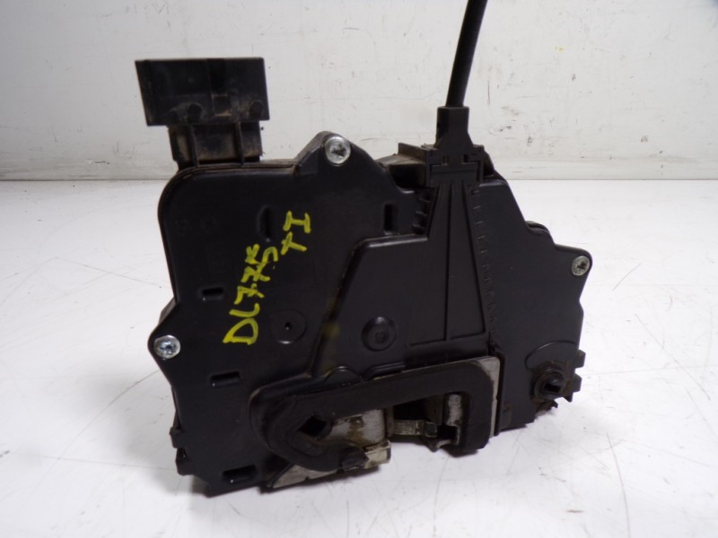 Recambio de cerradura puerta trasera izquierda para fiat punto (199) 1.2 cat referencia OEM IAM 52065102  