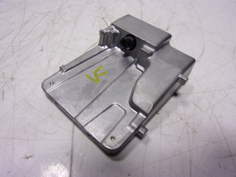 Recambio de modulo electronico para toyota hilux (3b/3c/3d) gr sport referencia OEM IAM 8646C71013 8646C71013 