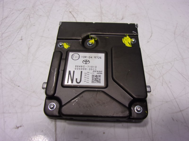Recambio de modulo electronico para toyota hilux (3b/3c/3d) gr sport referencia OEM IAM 8646C71013 8646C71013 