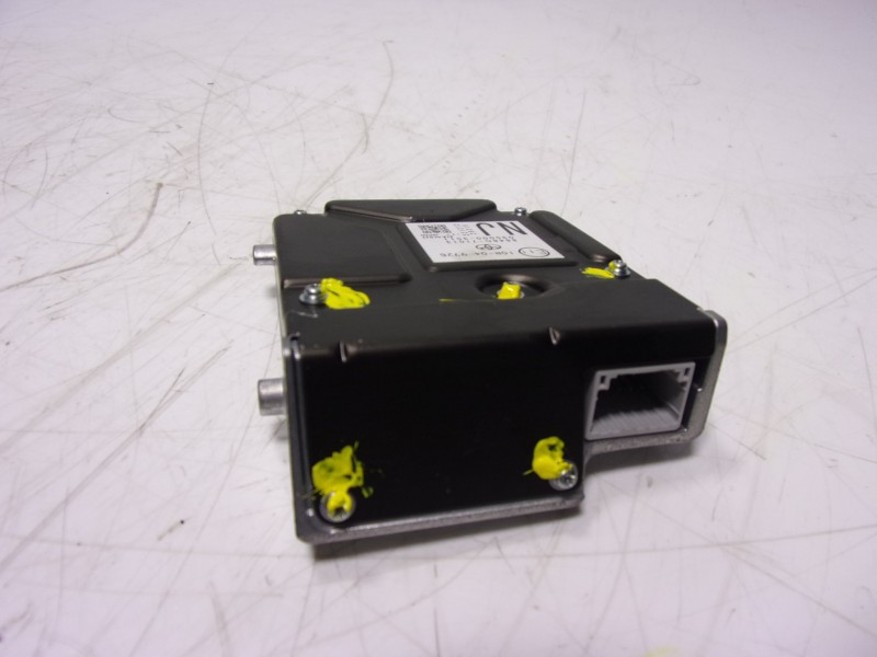 Recambio de modulo electronico para toyota hilux (3b/3c/3d) gr sport referencia OEM IAM 8646C71013 8646C71013 