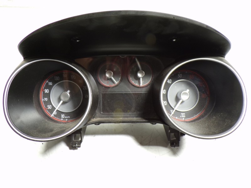 Recambio de cuadro instrumentos para fiat punto (199) 1.2 cat referencia OEM IAM 52039001 52039001 