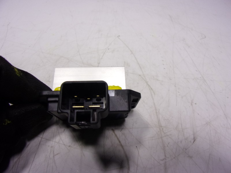 Recambio de resistencia calefaccion para toyota hilux (3b/3c/3d) gr sport referencia OEM IAM 871650K060 4993002250 