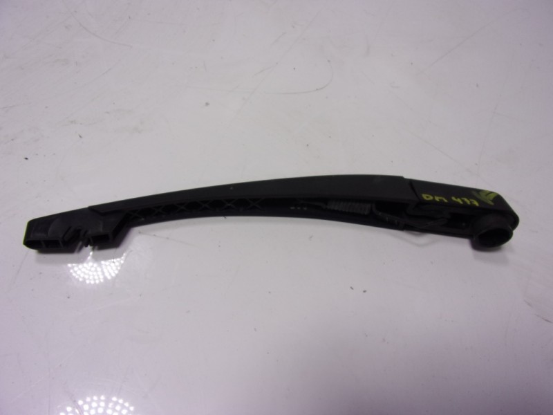 Recambio de brazo limpia trasero para dacia duster 1.5 dci diesel fap cat referencia OEM IAM   