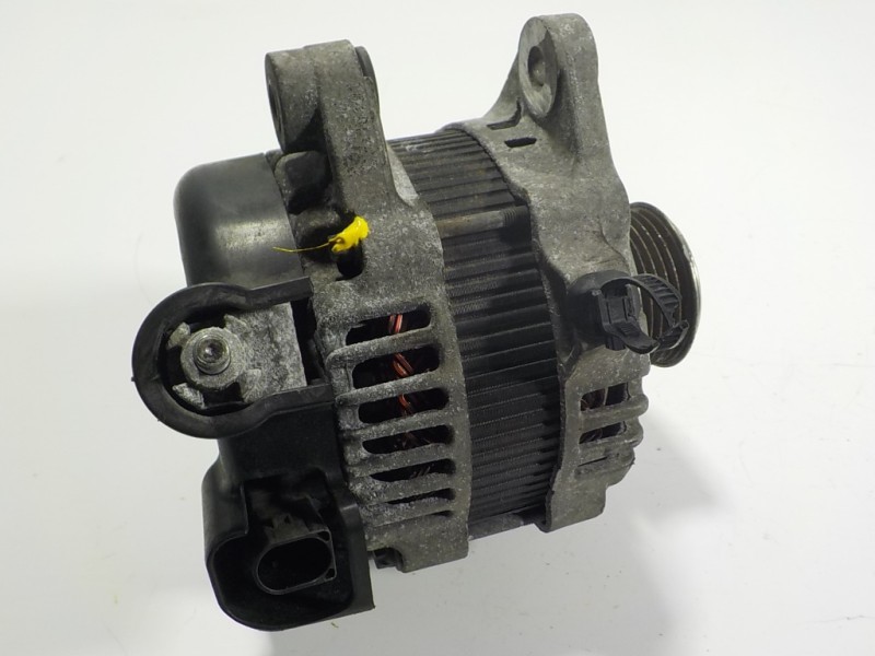 Recambio de alternador para hyundai i30 comfort referencia OEM IAM  373002A900 