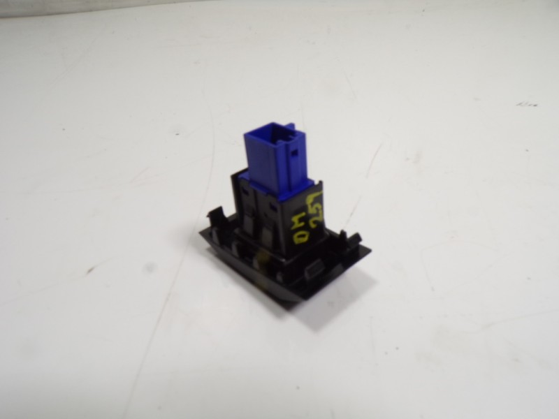 Recambio de warning para cupra leon kl8 2.0 tsi vz 245 referencia OEM IAM 6F09532356PS  