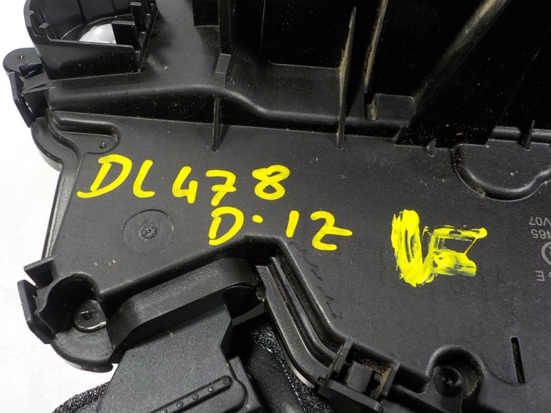 Recambio de cerradura puerta delantera izquierda para seat leon sportstourer (kl8) style referencia OEM IAM 5TB837015E B5E5TB837