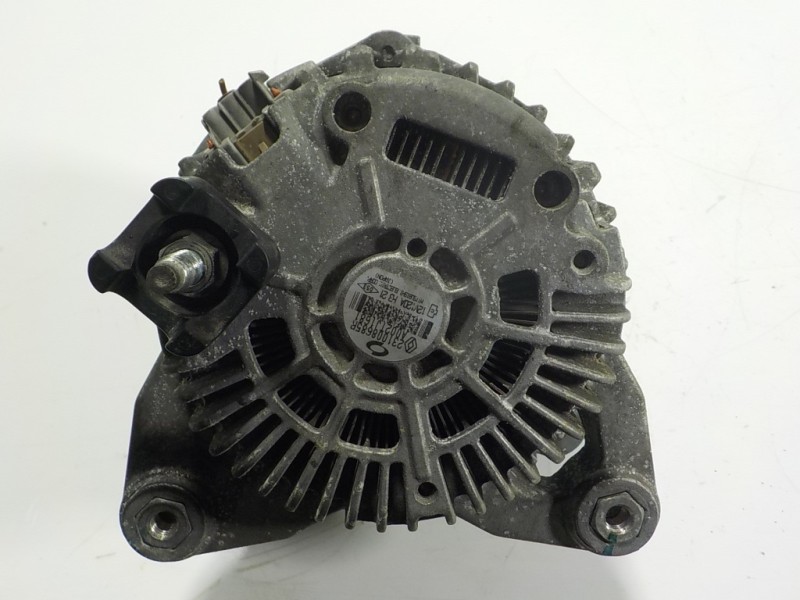 Recambio de alternador para renault clio iv renault sport referencia OEM IAM  231008685R 