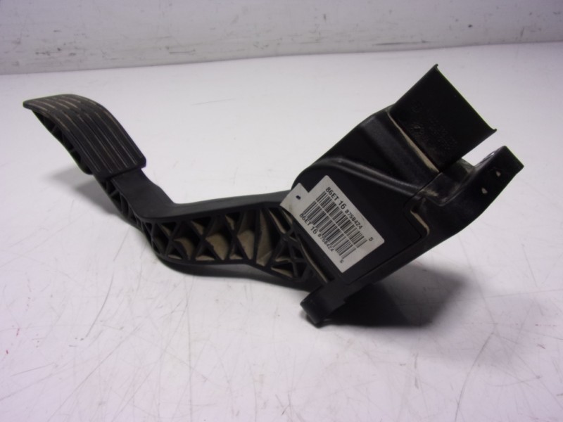 Recambio de potenciometro pedal para citroën c4 lim. 1.6 16v referencia OEM IAM  00C3E2045 