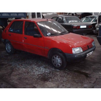 PEUGEOT 205 BERLINA
