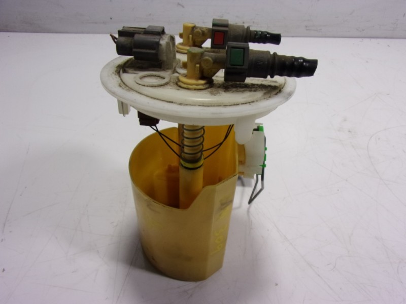 Recambio de aforador para dacia duster ambiance 4x2 referencia OEM IAM 6001548608  