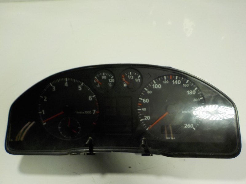Recambio de cuadro instrumentos para audi a4 berlina (b5) 1.8 20v referencia OEM IAM   