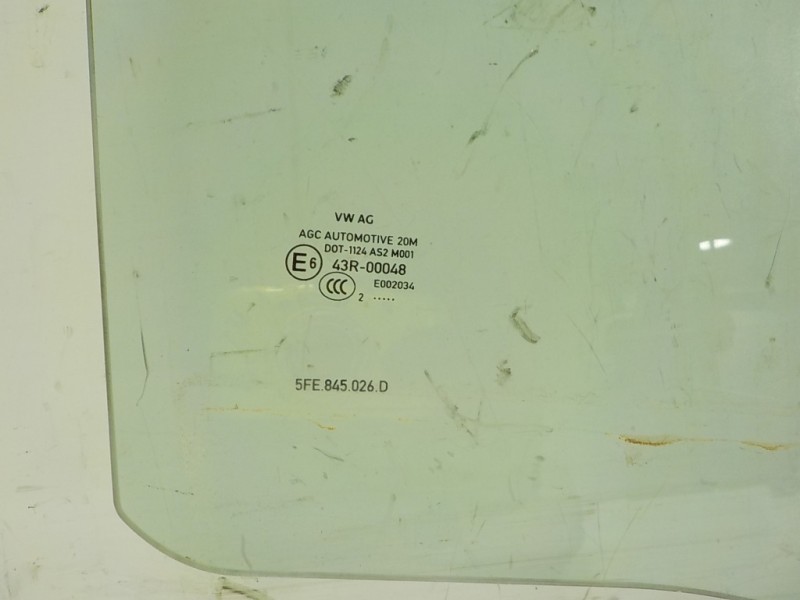 Recambio de cristal puerta trasero derecho para seat leon sportstourer (kl8) style referencia OEM IAM 5FE845026D  