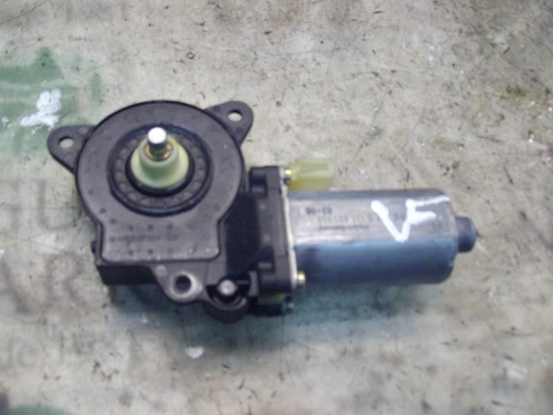 Recambio de motor elevalunas delantero izquierdo para ford fiesta (cbk) trend referencia OEM IAM   