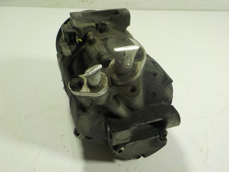 Recambio de compresor aire acondicionado para renault koleos privilege referencia OEM IAM  9890463964 