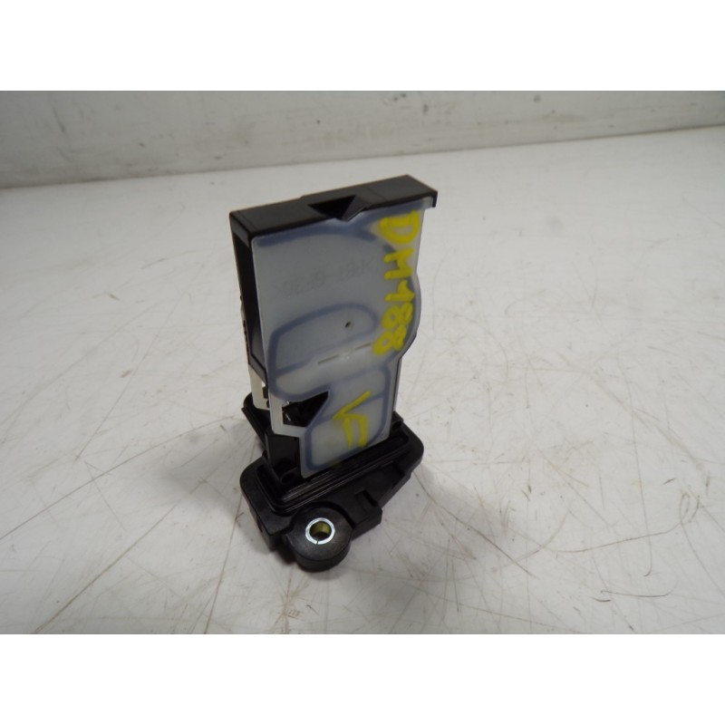 Recambio de caudalimetro para toyota yaris cross 1.5 vvti 16 v 55 kw referencia OEM IAM 22204F2010 22204F2010 
