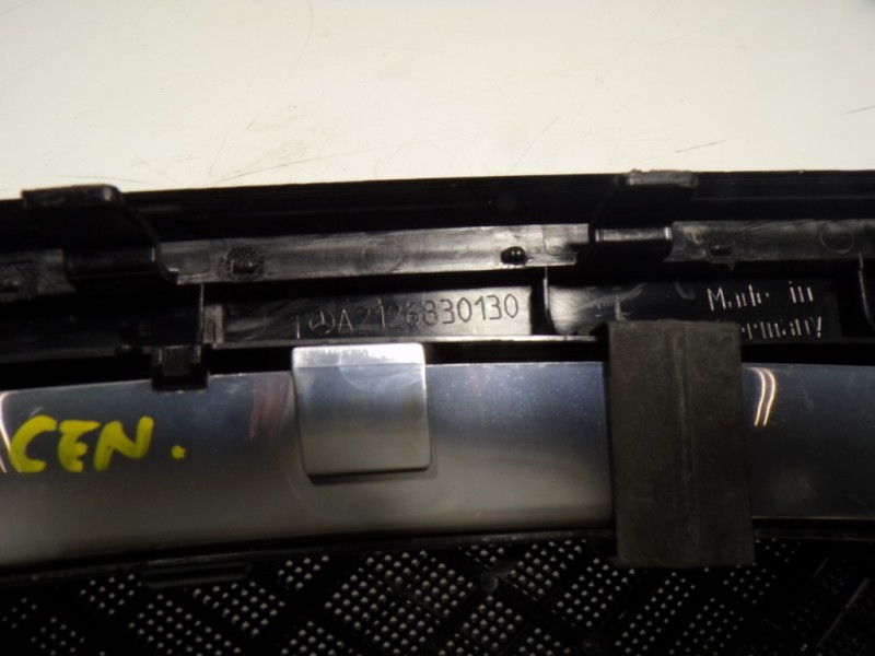 Recambio de piloto trasero central para mercedes-benz clase e (w212) lim. 3.0 cdi cat referencia OEM IAM A2048200056 A2126830130