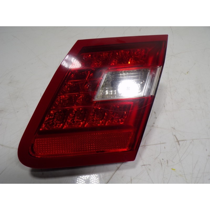 Recambio de piloto trasero derecho interior para mercedes-benz clase e (w212) lim. 3.0 cdi cat referencia OEM IAM A2129060258  