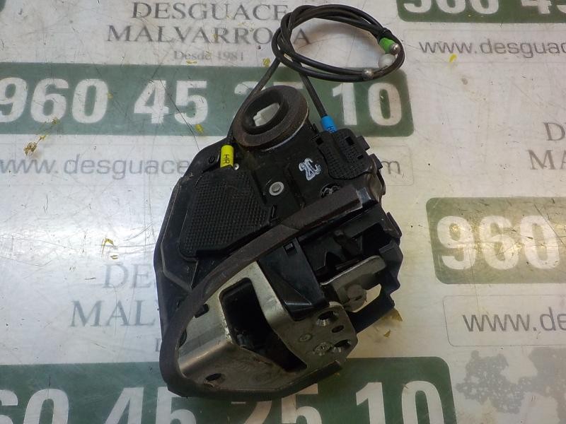 Recambio de cerradura puerta trasera izquierda para toyota auris 1.4 turbodiesel cat referencia OEM IAM 6906002170  
