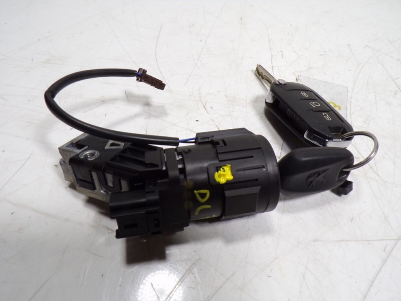 Recambio de antirrobo para peugeot 208 1.2 12v vti referencia OEM IAM 1608682880 9663123380 