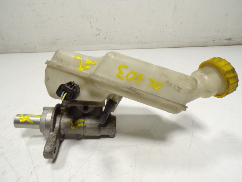 Recambio de bomba freno para peugeot 208 1.2 12v vti referencia OEM IAM 4601X0 0204054032 